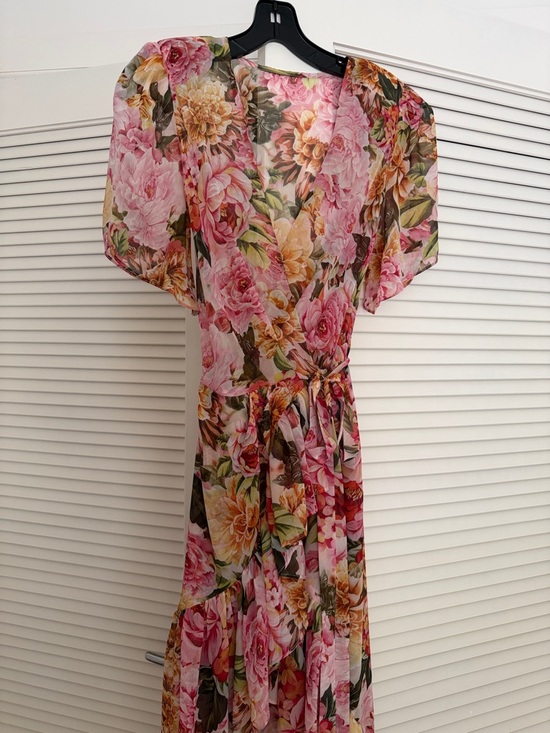 Bronx and Banco Dresses & Skirts - Bronx and Banco Pink Floral Maxi Dress